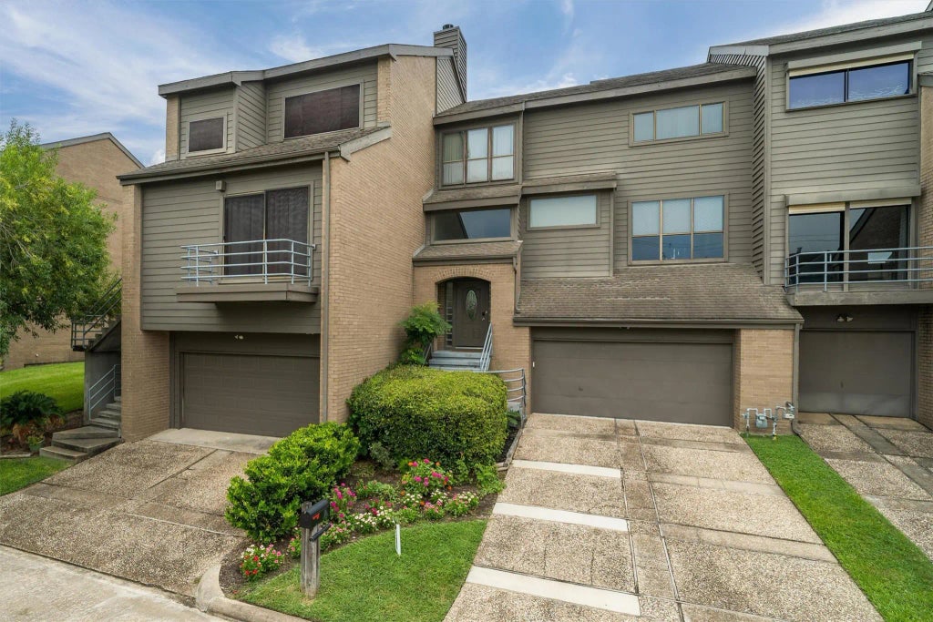 18305 Sandy Cove, Houston