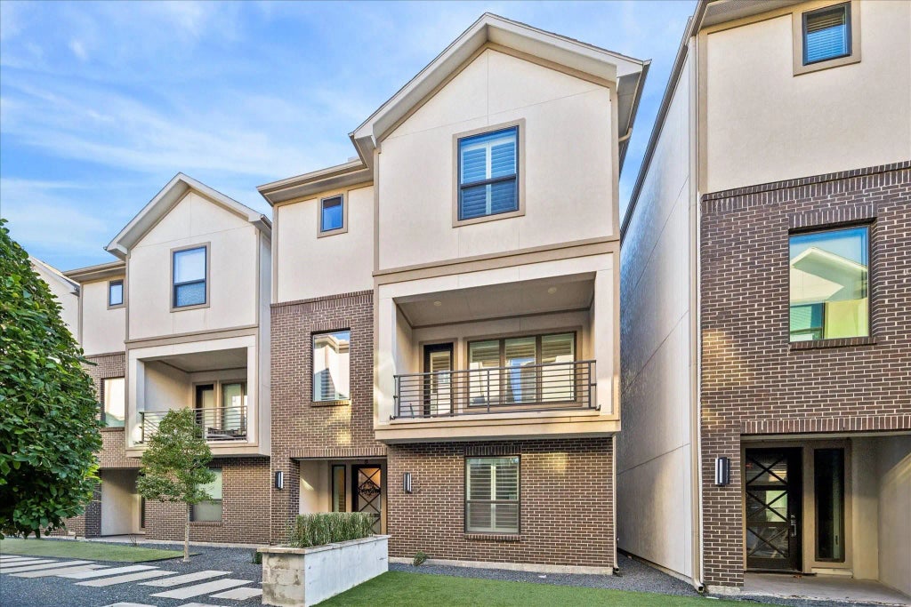 1122 Thompson Street, Houston