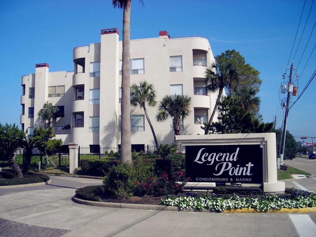 1306 Marina Bay Drive 205c, Clear Lake Shores