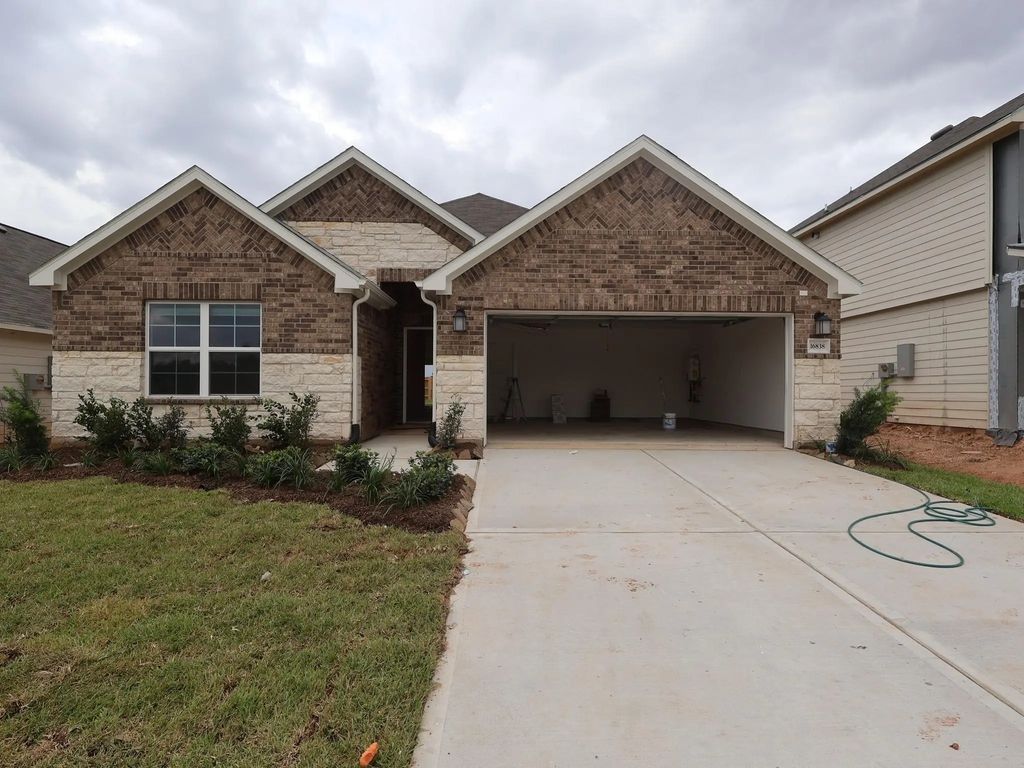 16838 Zavala Way, Montgomery