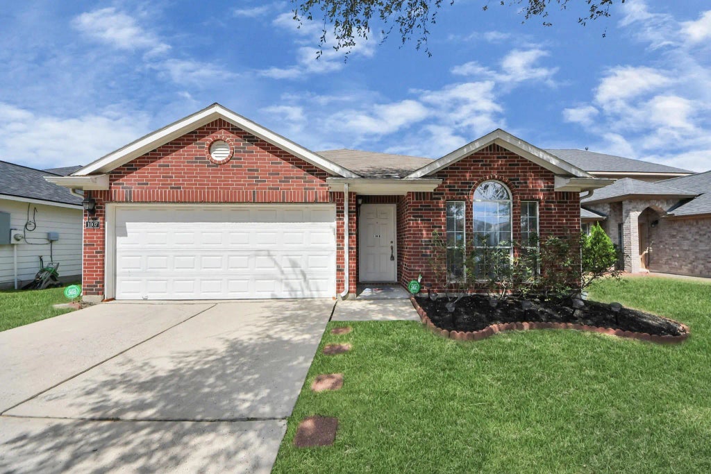 1007 Lancaster Lake Drive, Houston