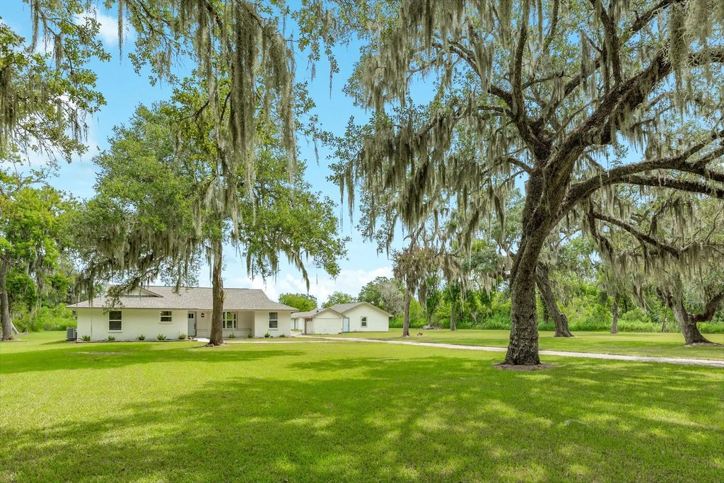 16508 County Road 729, Brazoria