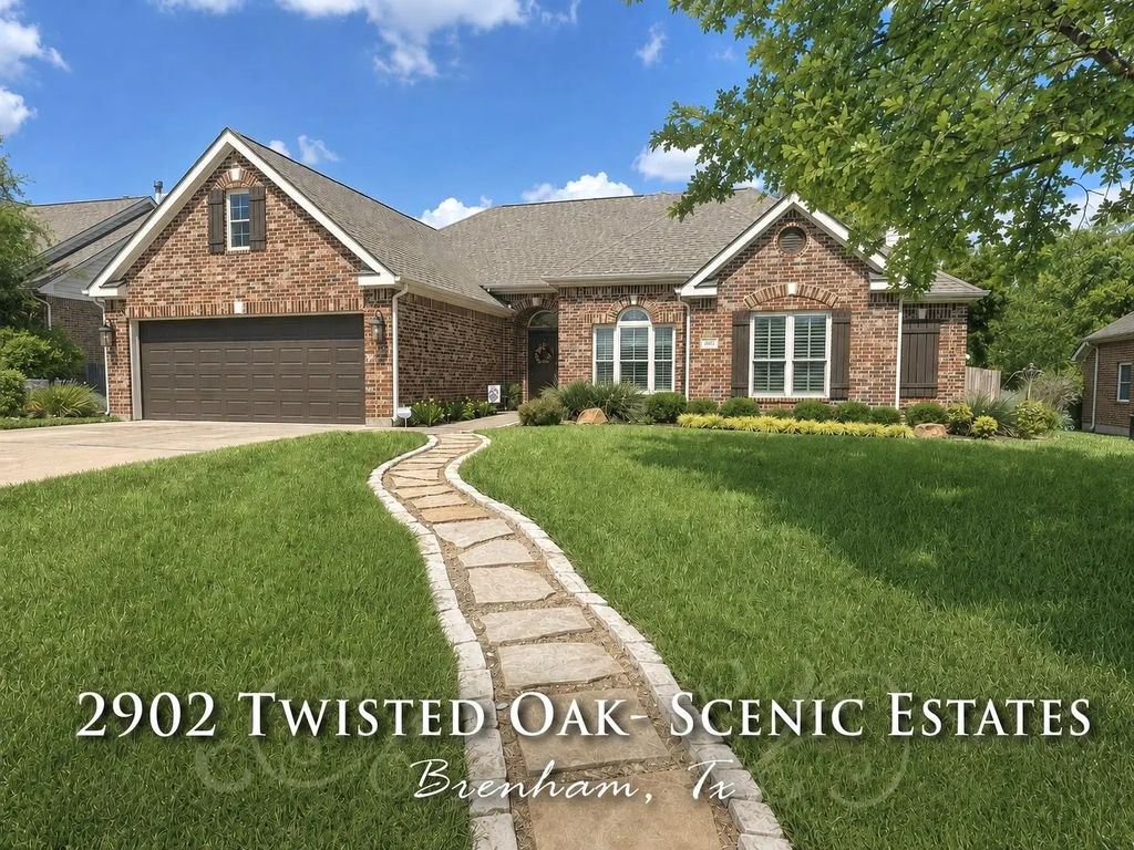 2902 Twisted Oak Drive, Brenham