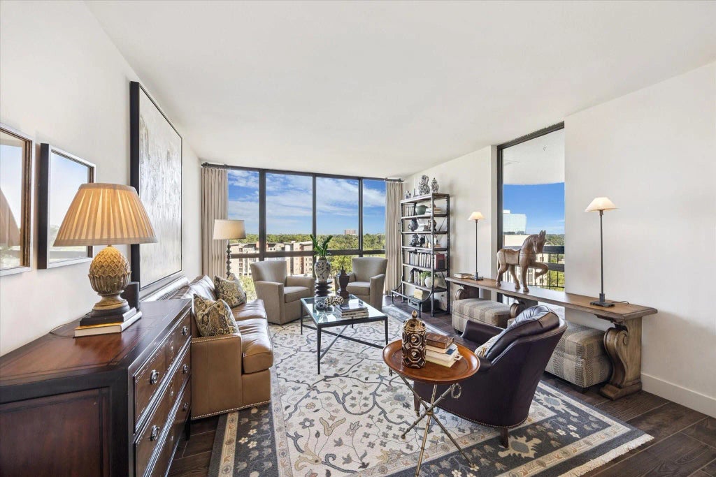 5001 Woodway Drive 1106, Houston