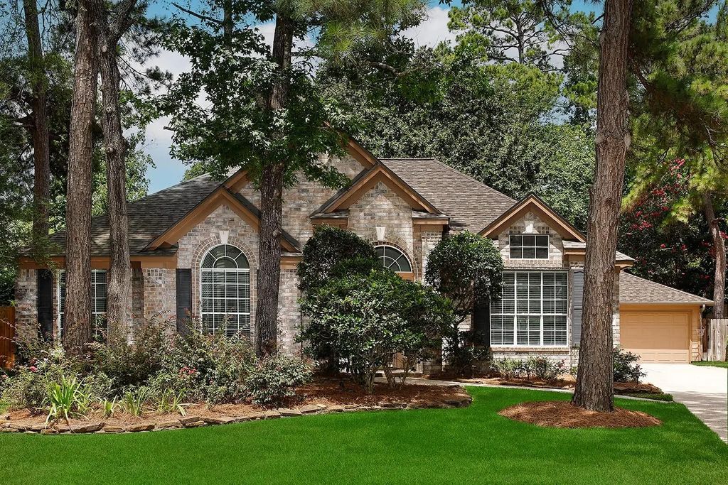 67 N Old Cedar Circle, The Woodlands