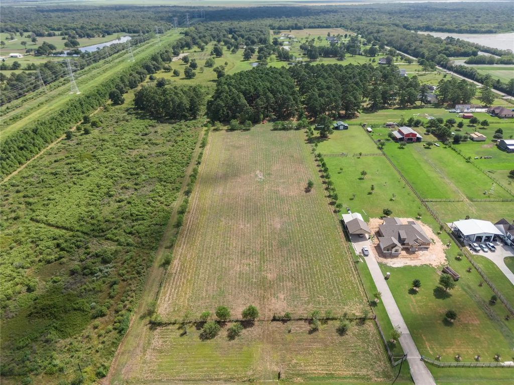 Krenek Road, Crosby
