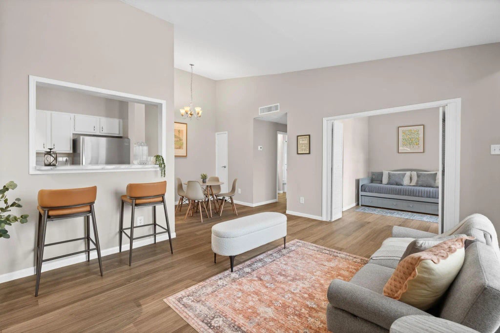 2001 Bering Drive 8e, Houston