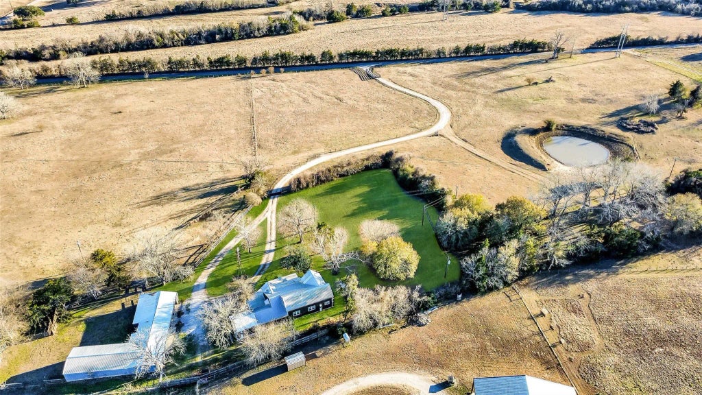 1005 Church Road, Brenham