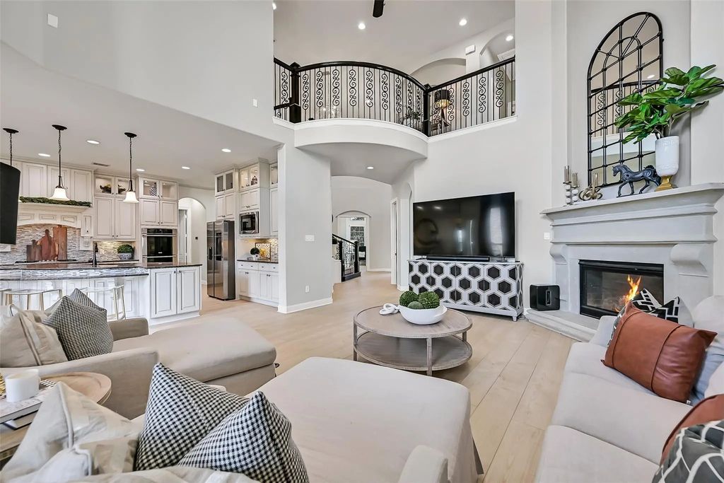 2204 Stillhouse Hollow Lane, Friendswood