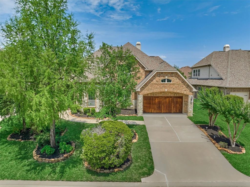 6 Devon Dale Drive, Tomball