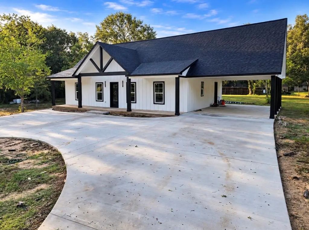 12511 Patridge Circle, Pinehurst