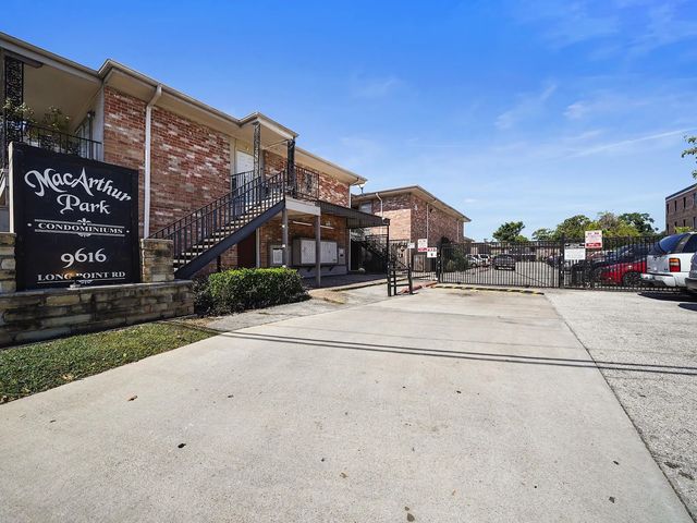 9616 Long Point Road 47, Houston
