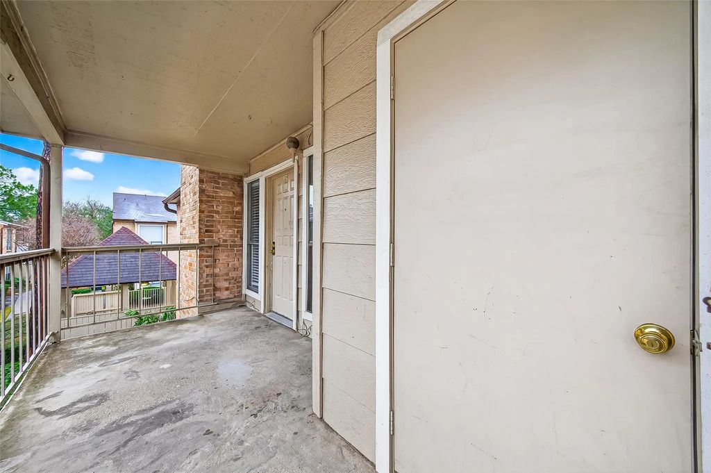 2100 Wilcrest Drive 225, Houston