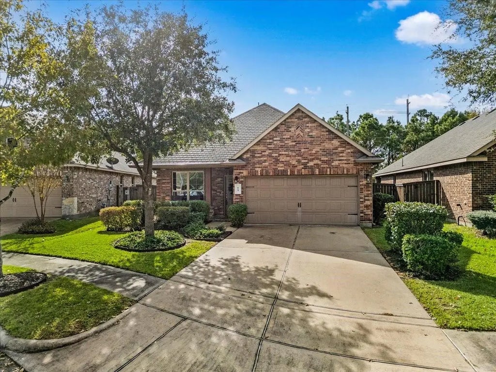 614 Pedernales Street, Webster