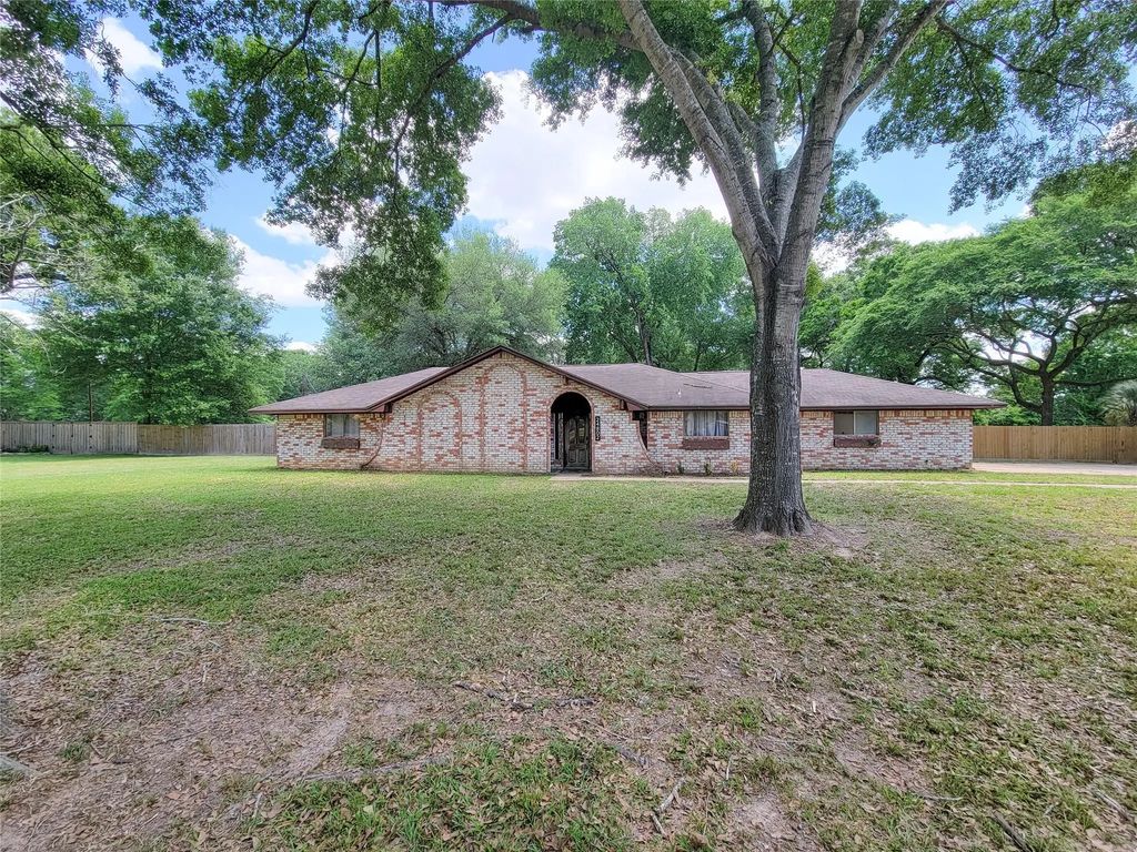 24802 Lori Lane, Magnolia
