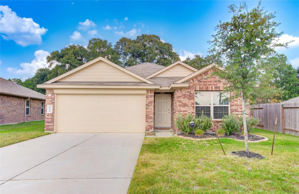 10110 Pine Trace Village Drive, Tomball