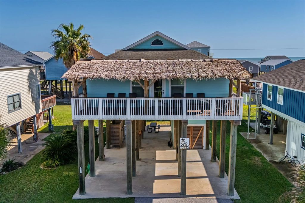 12922 Buccaneer Parkway, Freeport