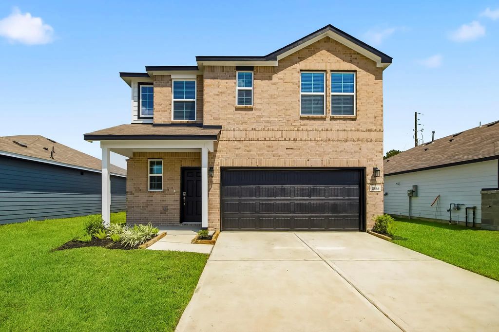 1886 Redwood Lane, Dayton