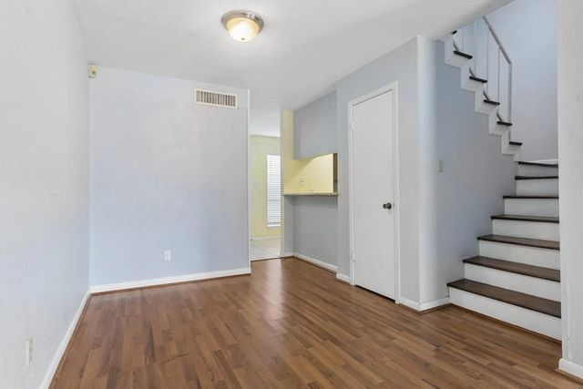 6111 Beverly Hill Street 10, Houston