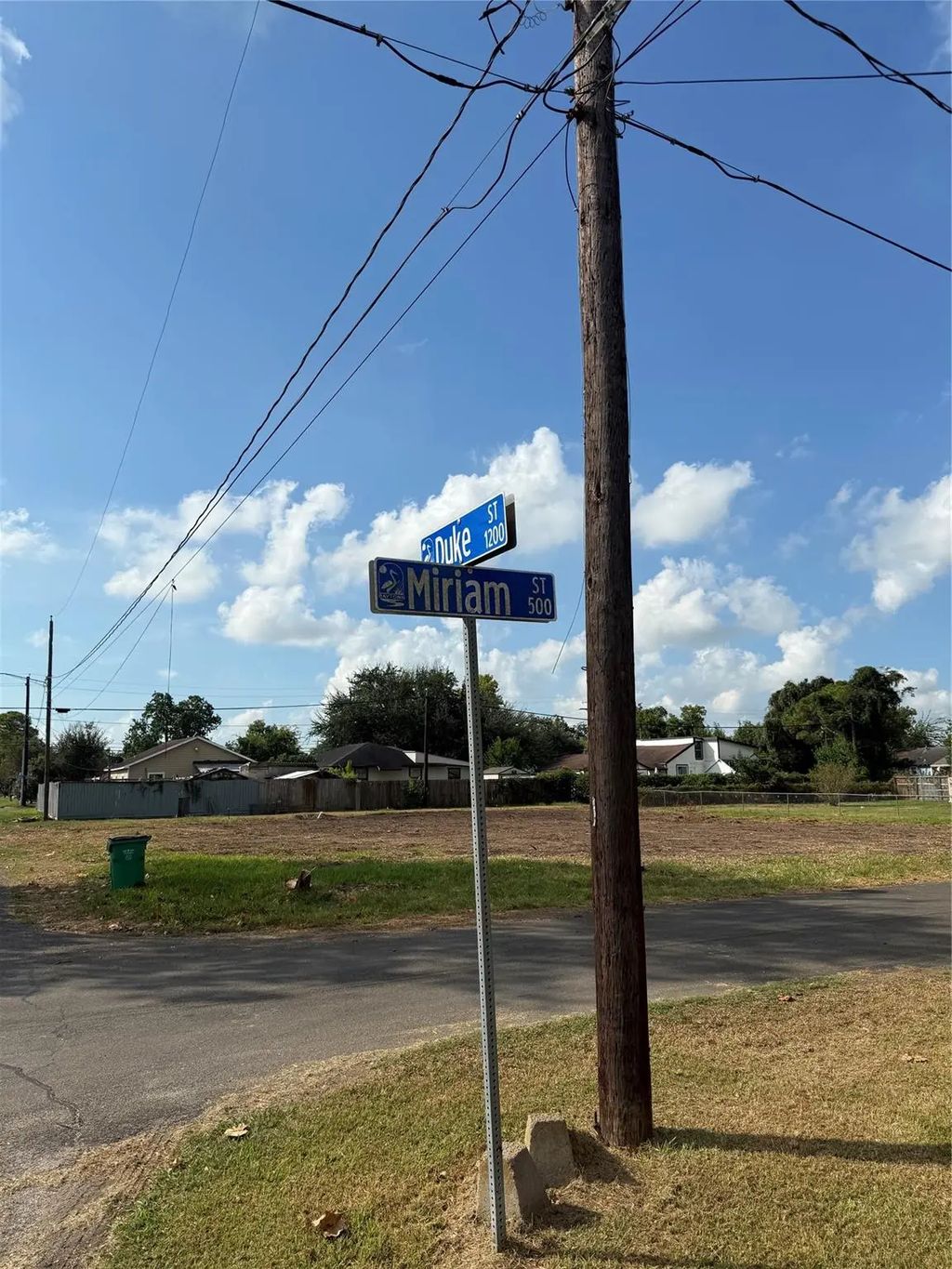 1301 Duke Street, Baytown