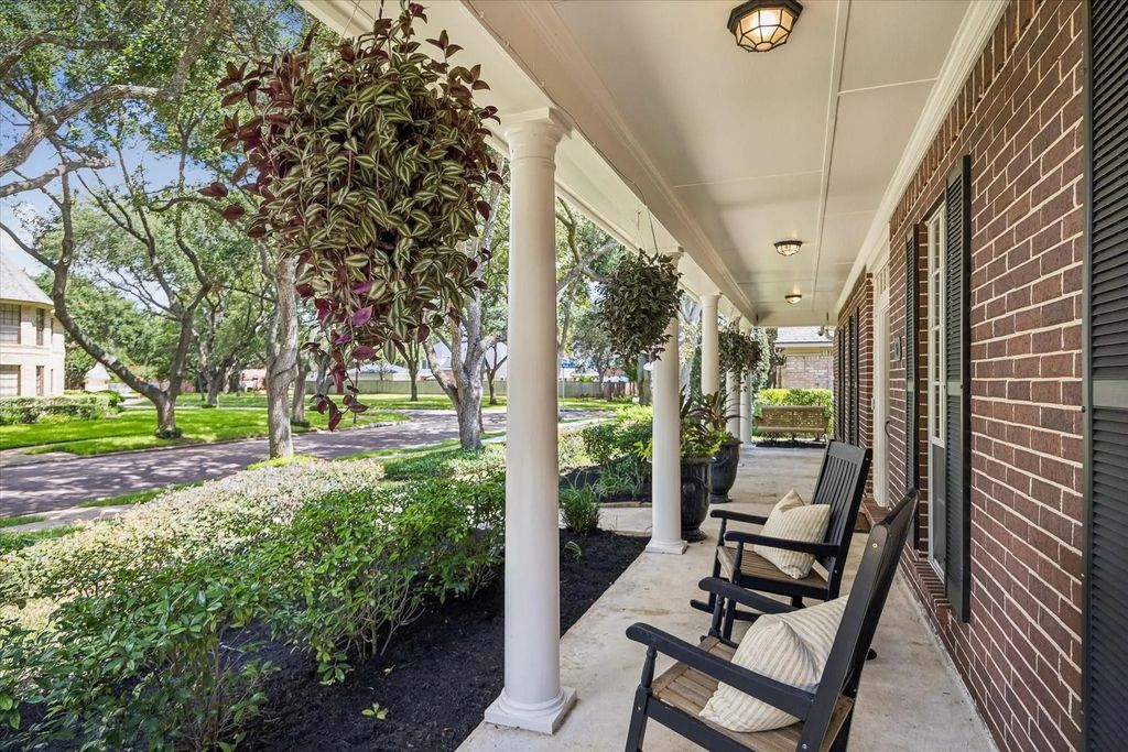 30 Saint Simons Court, Sugar Land