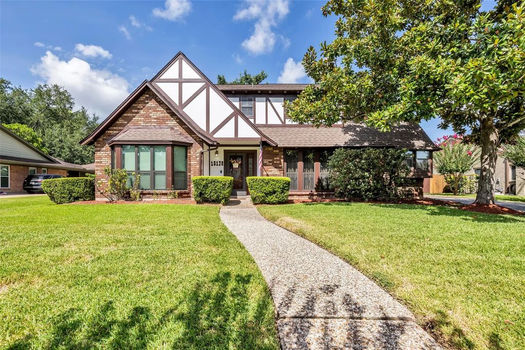 15178 Diana Lane, Houston