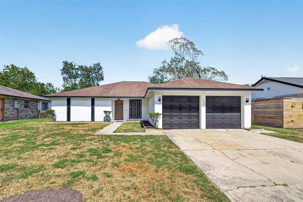1002 Kenforest Drive, Missouri City