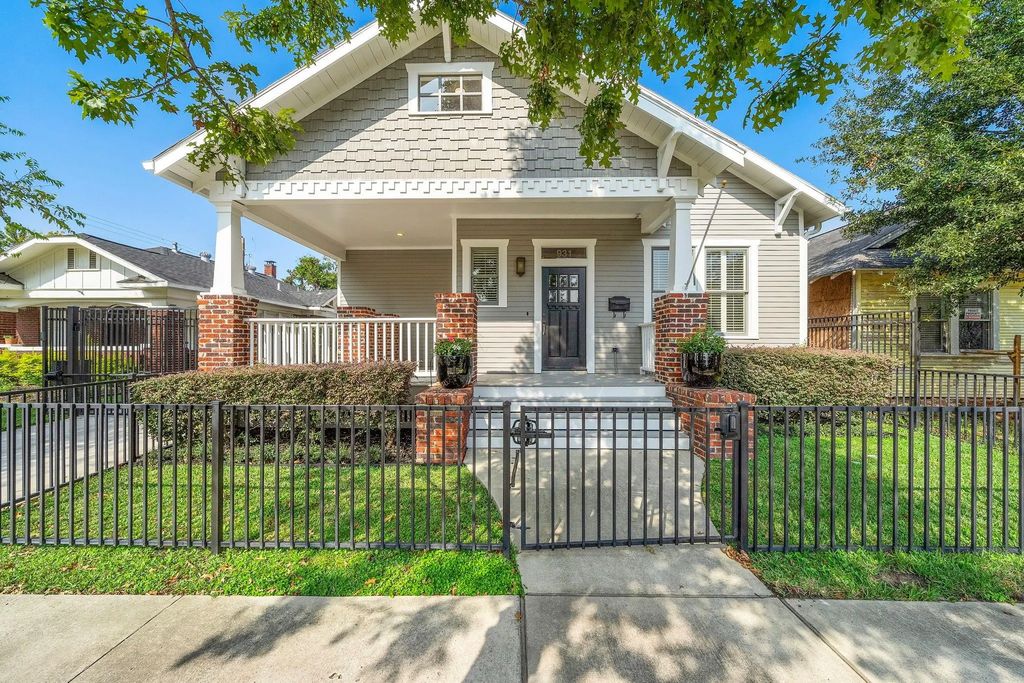 931 W Cottage Street, Houston