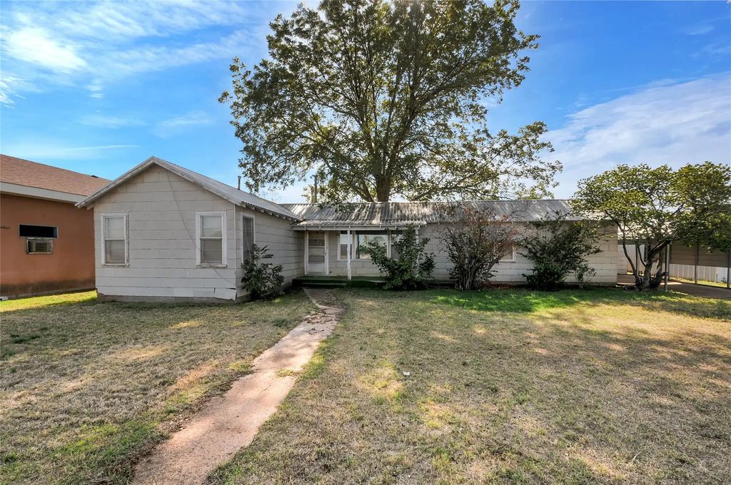 302 3rd Street, Bovina