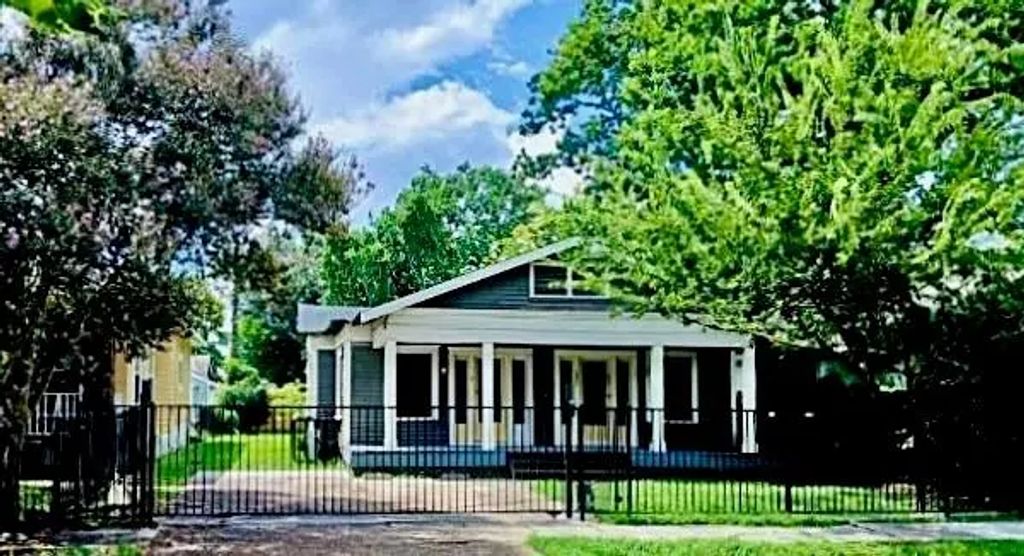 303 Northwood Street, Houston