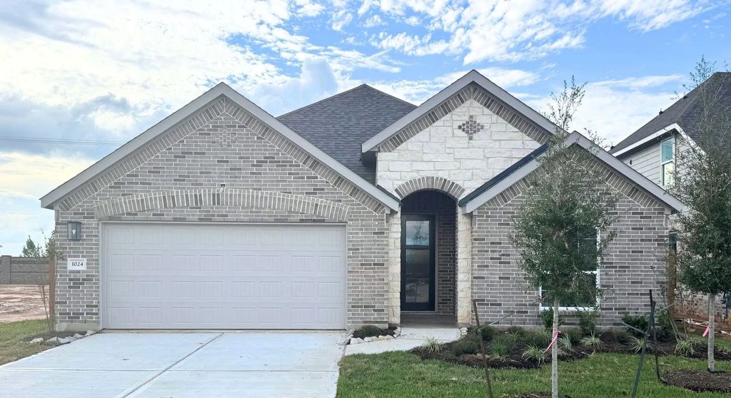 1024 Birds Landing Drive, Magnolia