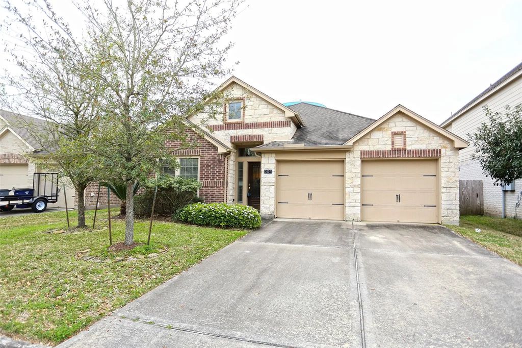 3107 Crystal Cascade Lane, League City