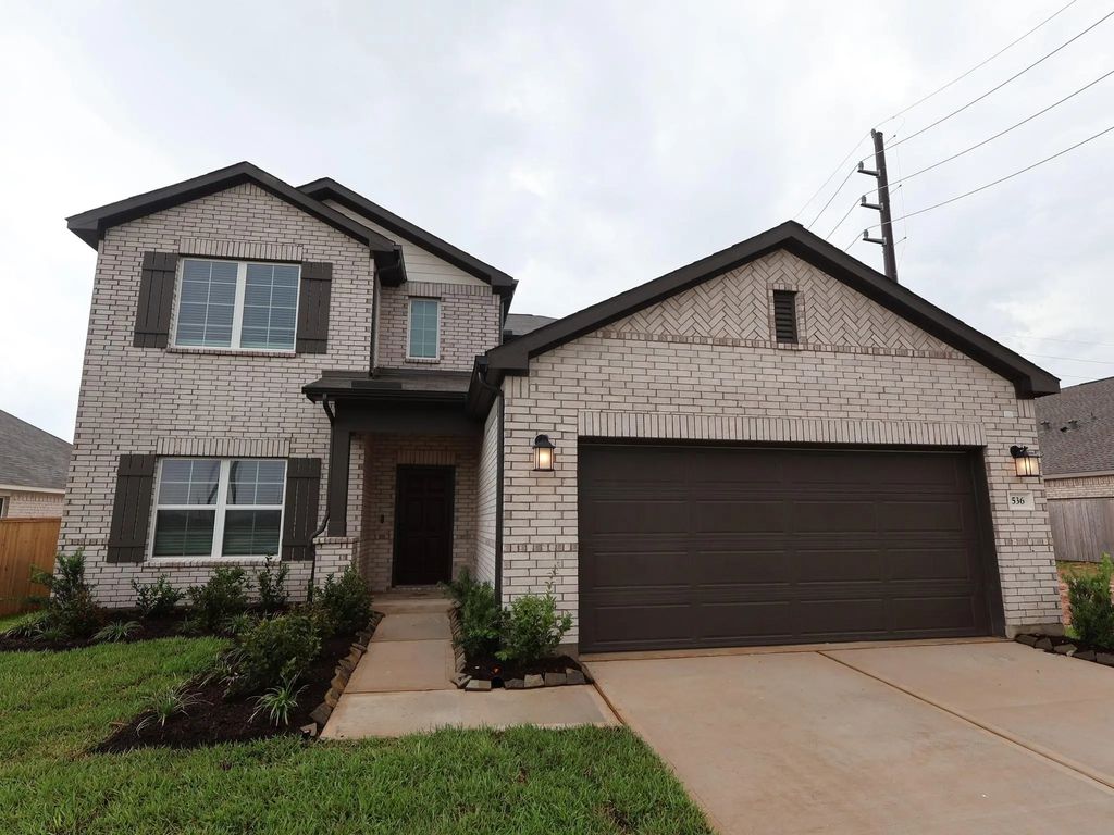 536 Bluebell Maiden Court, Magnolia