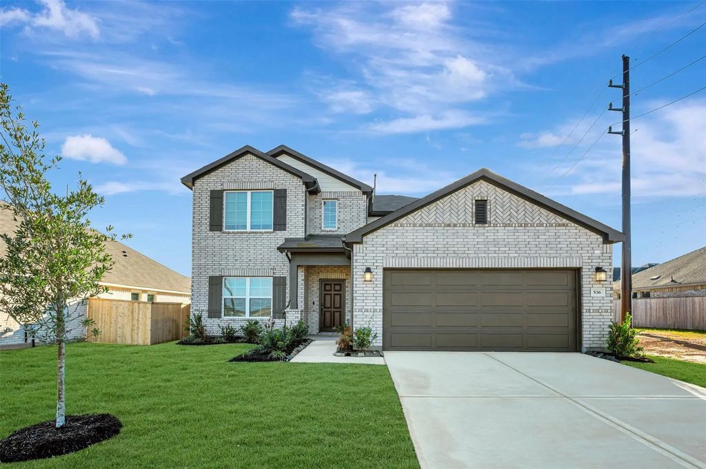 536 Bluebell Maiden Court, Magnolia