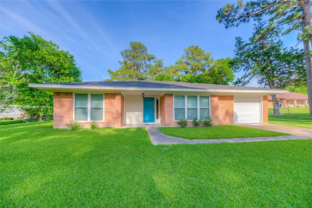 814 N Willis Avenue, Livingston