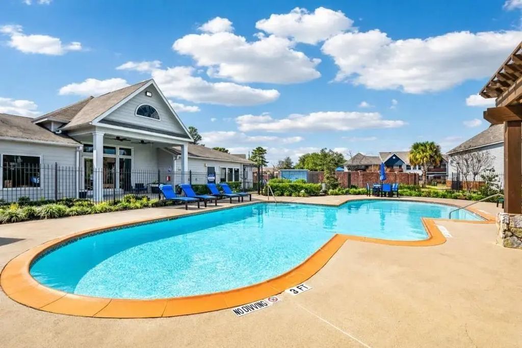 20000 Saums Road 07107, Katy