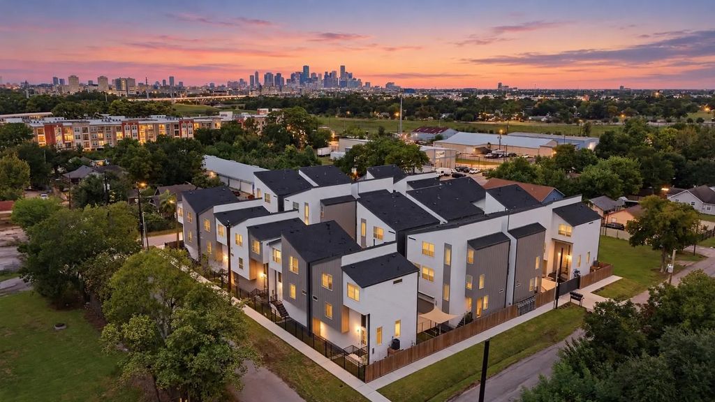 2961 Delafield Street, Houston