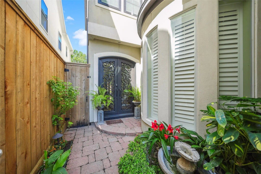 2112 Mcduffie Street, Houston