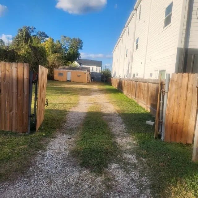 320 Thornton Road, Houston