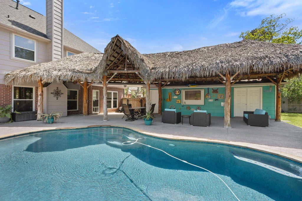 402 Windsor Drive, Friendswood