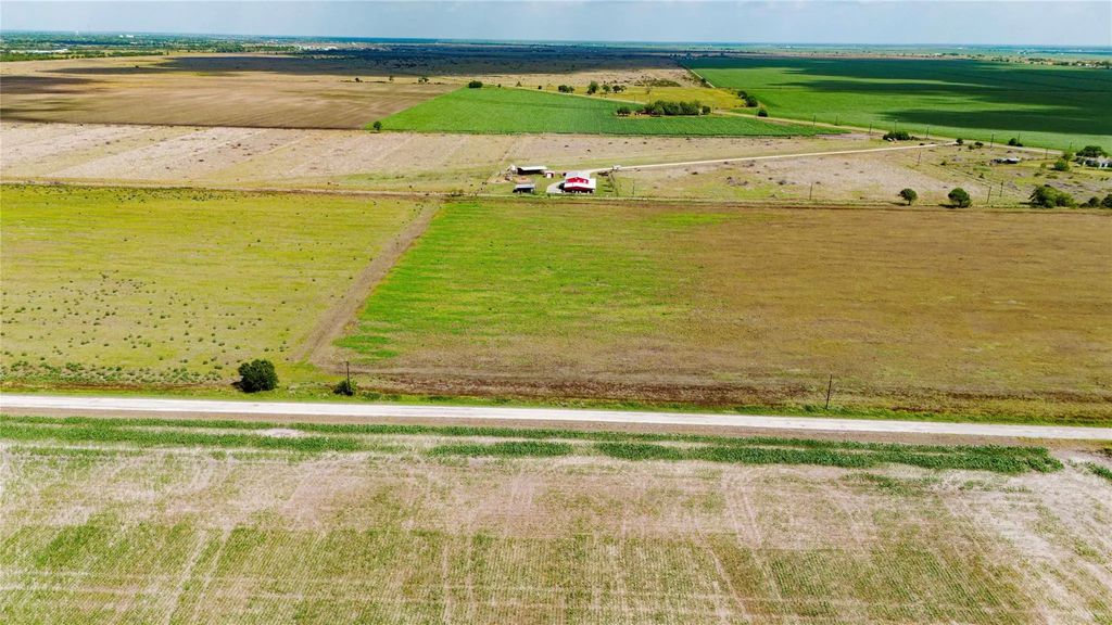 758 County Road 309 -1, Edna