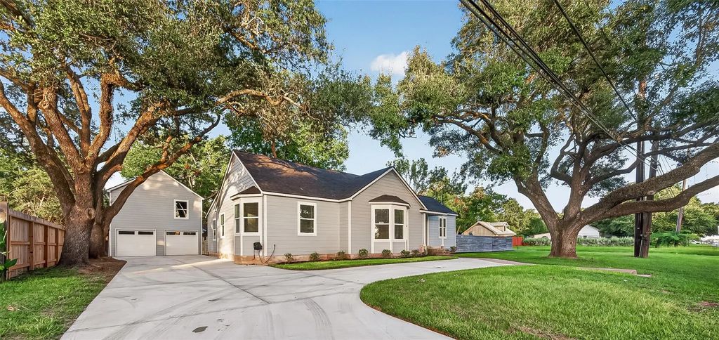 723 N Meyer Street, Sealy