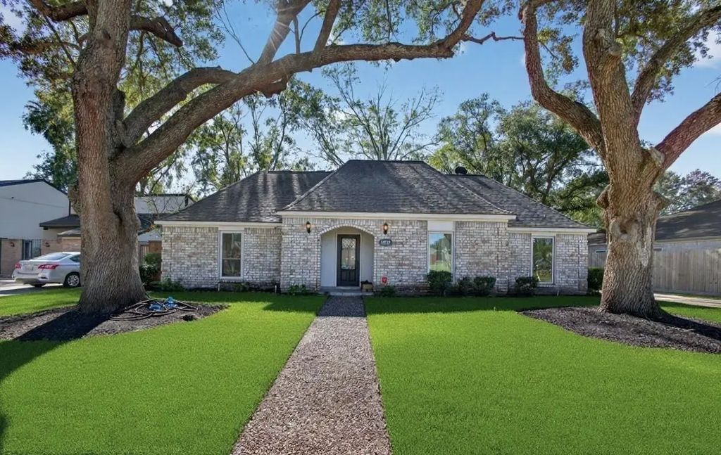15715 Laurel Heights Drive, Houston