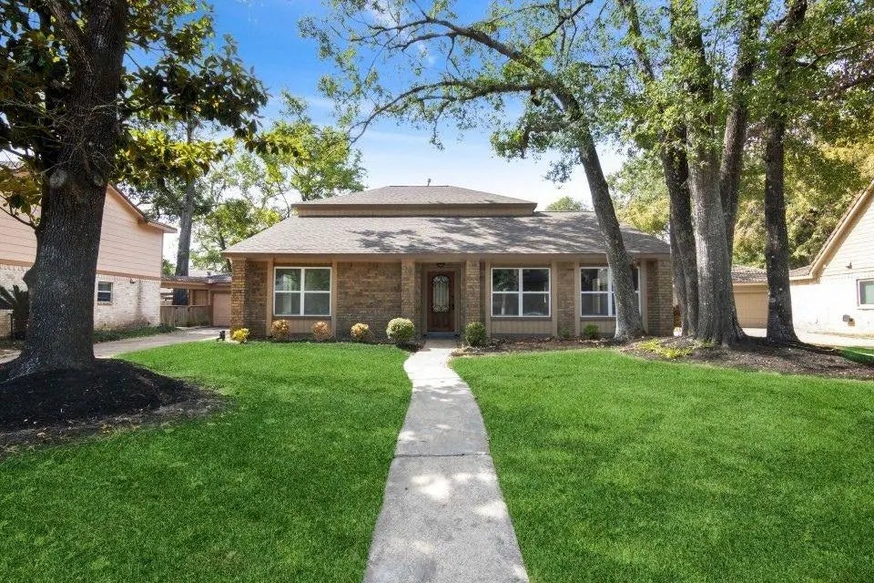 3215 Falling Brook Drive, Kingwood