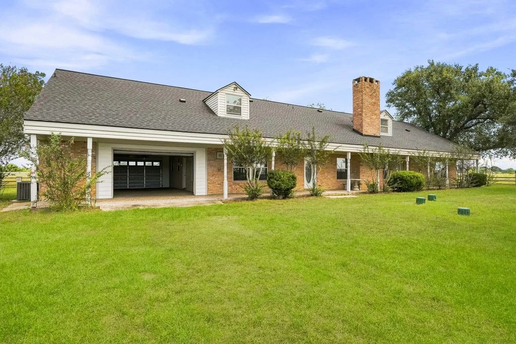 9719 I 10 Frontage Road, Sealy