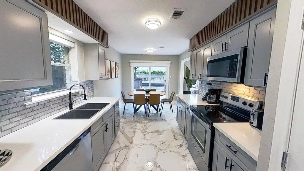 15642 Pagehurst Drive, Houston