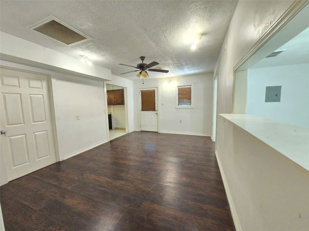 9621 Sweetwater Lane, Houston