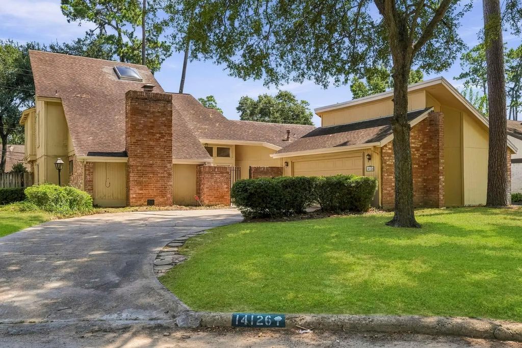 14126 Saddlebend Drive, Houston