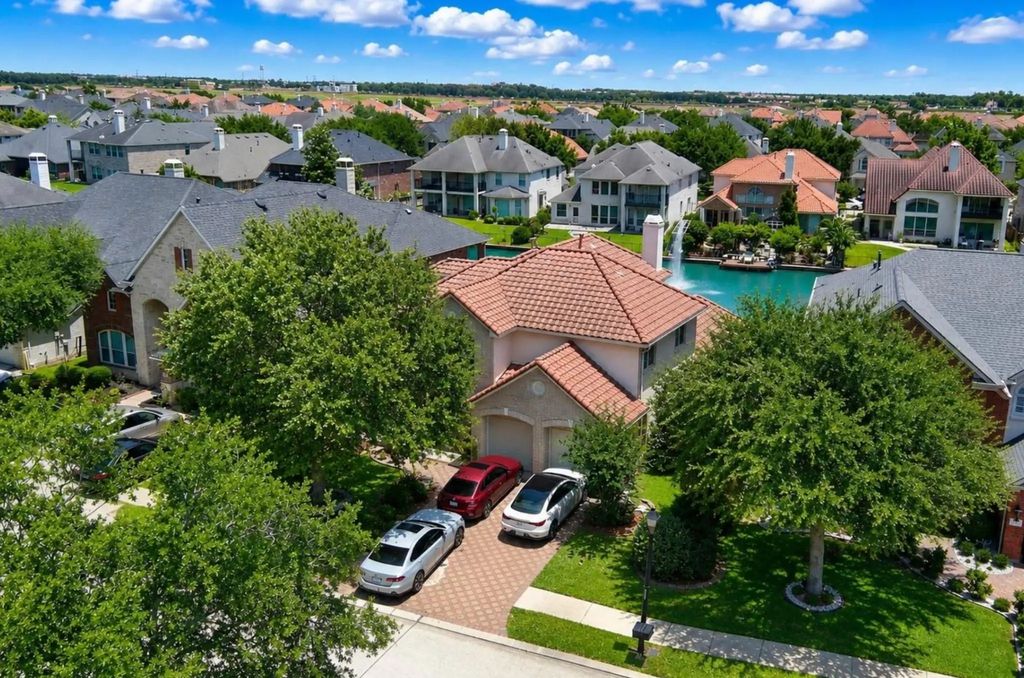 14415 Castlemaine Court, Sugar Land