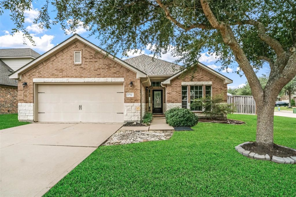 1714 Brighton Brook Lane, Pearland